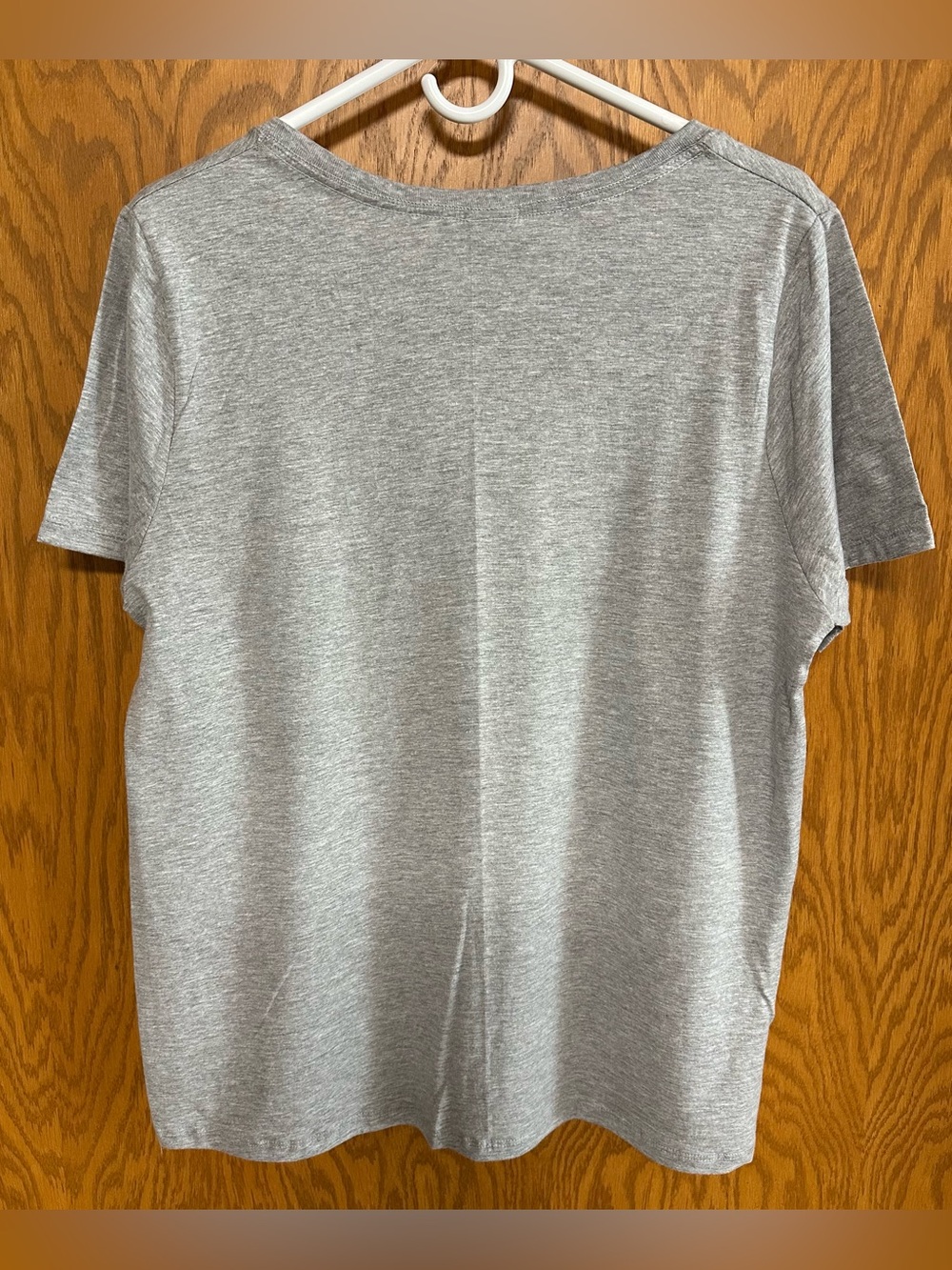 Books & Coffee V-Neck Graphic Tee - NIP - Picture 3 of 6
